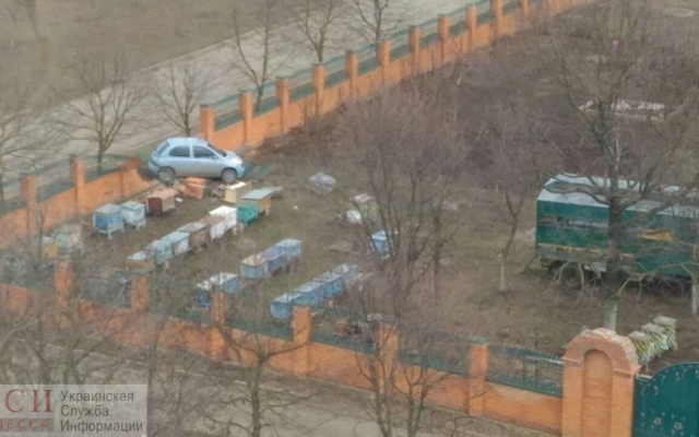 В Теплодаре женщина въехала в забор храма (ФОТО) Фото № 0 В Теплодаре женщина въехала в забор храма (ФОТО) Фото № 0