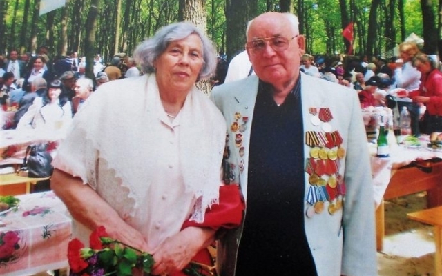 Супруги из Одессы отмечают 70-летие семейной жизни Фото № 0 Супруги из Одессы отмечают 70-летие семейной жизни Фото № 0