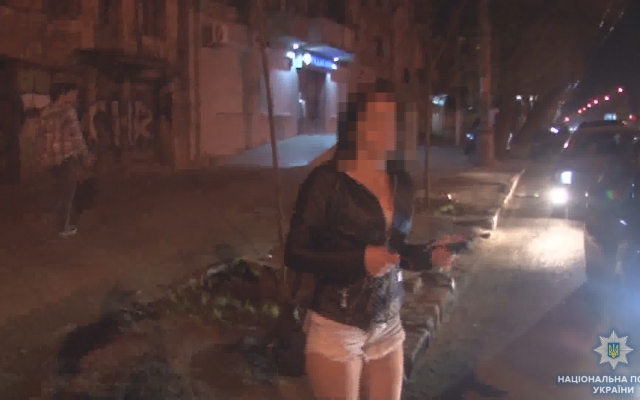 Чёртова дюжина: в Одессе задержали 13 проституток (ФОТО, ВИДЕО) Фото № 9 Чёртова дюжина: в Одессе задержали 13 проституток (ФОТО, ВИДЕО) Фото № 9