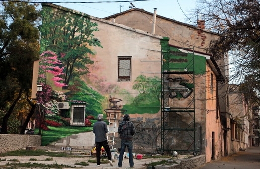 В Одессе на месте уничтоженного кафе появился новый мурал (ФОТО) Фото № 0 В Одессе на месте уничтоженного кафе появился новый мурал (ФОТО) Фото № 0