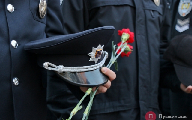 В Одессе маршировали будущие полицейские (ФОТО, ВИДЕО) Фото № 13 В Одессе маршировали будущие полицейские (ФОТО, ВИДЕО) Фото № 13