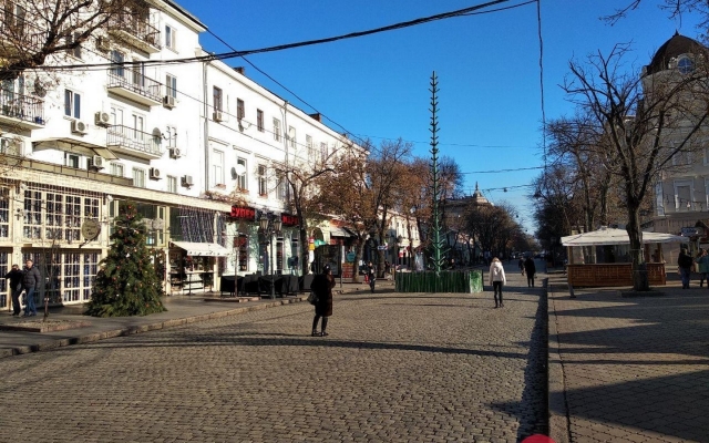 На Дерибасовской начали устанавливать новогоднюю ёлку (ФОТО) Фото № 0 На Дерибасовской начали устанавливать новогоднюю ёлку (ФОТО) Фото № 0