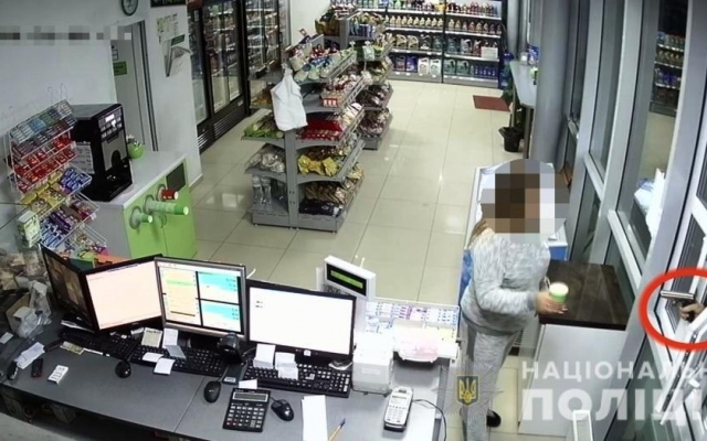 Полиция задержала в Одессе двух бандитов (ФОТО, ВИДЕО) Фото № 2 Полиция задержала в Одессе двух бандитов (ФОТО, ВИДЕО) Фото № 2