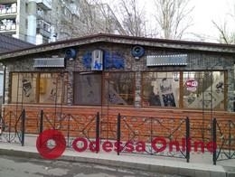 Больше 80 рекламных вывесок демонтировали в Одессе (ФОТО) Фото № 7 Больше 80 рекламных вывесок демонтировали в Одессе (ФОТО) Фото № 7