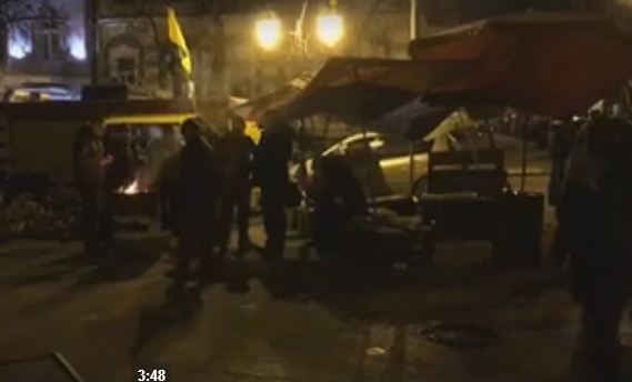 На Прокурорский майдан ночью наведались огнеборцы Фото № 1 На Прокурорский майдан ночью наведались огнеборцы Фото № 1
