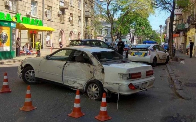 Кровавое ДТП на Канатной (ФОТО, ВИДЕО) Фото № 0 Кровавое ДТП на Канатной (ФОТО, ВИДЕО) Фото № 0