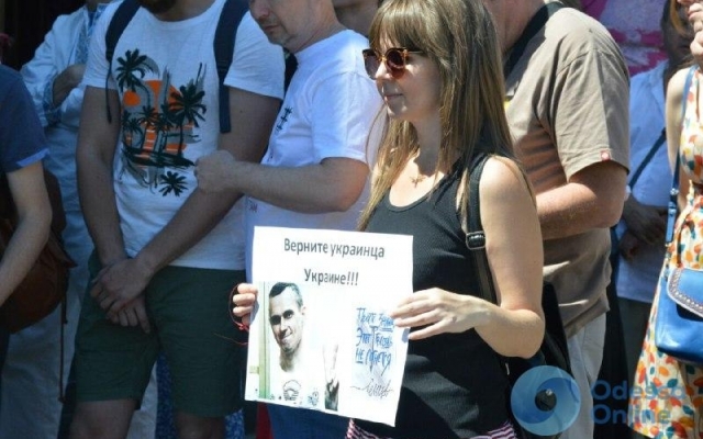 «Свободу узникам Кремля»: в Одессе митинговали в поддержку украинских политзаключённых Фото № 4 «Свободу узникам Кремля»: в Одессе митинговали в поддержку украинских политзаключённых Фото № 4