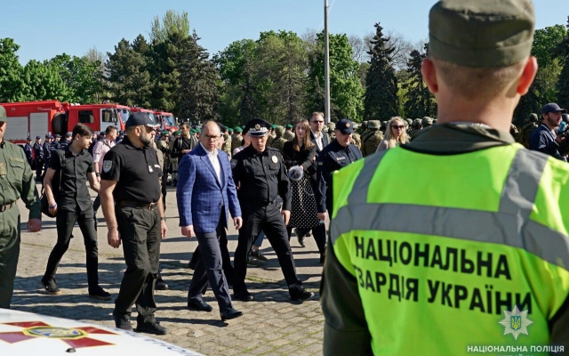 С сегодняшнего дня полицейские будут нести службу в усиленном режиме (ФОТО, ВИДЕО) Фото № 2 С сегодняшнего дня полицейские будут нести службу в усиленном режиме (ФОТО, ВИДЕО) Фото № 2