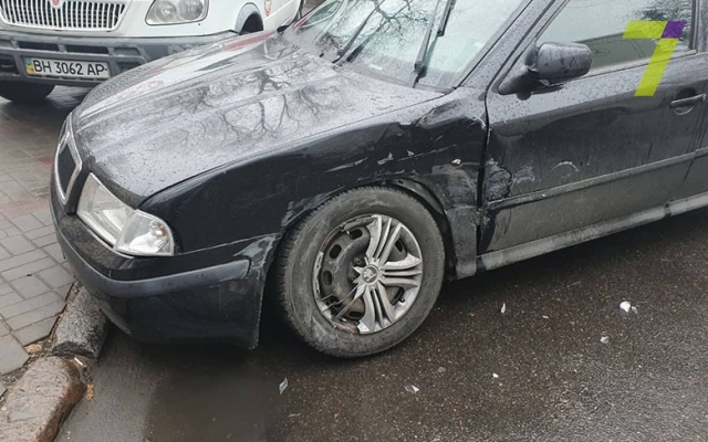 В ДТП в центре Одессы пострадала маленькая девочка Фото № 1 В ДТП в центре Одессы пострадала маленькая девочка Фото № 1