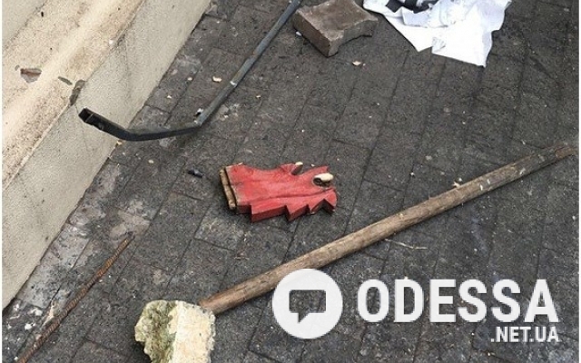 Во время стычек активисты бросили камень в голову руководителю Нацполиции, пострадали шесть правозащитников Фото № 3 Во время стычек активисты бросили камень в голову руководителю Нацполиции, пострадали шесть правозащитников Фото № 3