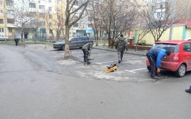 В Одессе регулярно проводят работу по устранению незаконно установленных объектов Фото № 3 В Одессе регулярно проводят работу по устранению незаконно установленных объектов Фото № 3