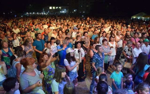 В Фонтанке открылся фонтан в стиле барокко Фото № 1 В Фонтанке открылся фонтан в стиле барокко Фото № 1