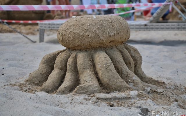 Взрослые и дети лепили из песка: в Одессе прошёл Odessa Sand Fest Фото № 13 Взрослые и дети лепили из песка: в Одессе прошёл Odessa Sand Fest Фото № 13