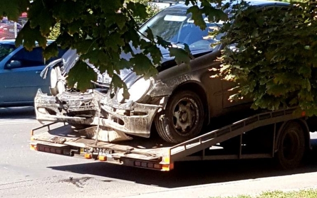 В Одессе произошло ДТП с участием Lexus и Mercedes (ФОТО) Фото № 1 В Одессе произошло ДТП с участием Lexus и Mercedes (ФОТО) Фото № 1