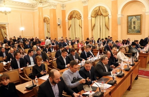 Горсовет выделил дополнительно 140 миллионов гривен Горсовет выделил дополнительно 140 миллионов гривен