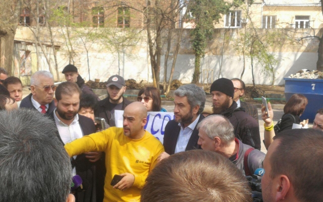 В Одессе облили нечистотами Мустафу Найема Фото № 1 В Одессе облили нечистотами Мустафу Найема Фото № 1
