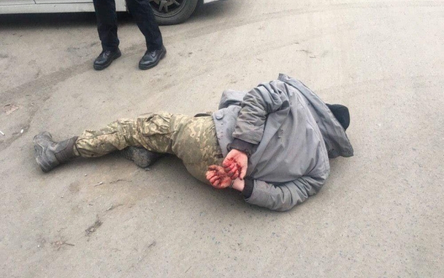 На Черёмушках задержали пьяного неадеквата Фото № 0 На Черёмушках задержали пьяного неадеквата Фото № 0