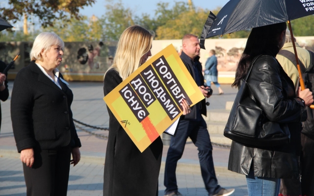 Одесситы вышли на молчаливое шествие против современного рабства (ФОТО) Фото № 10 Одесситы вышли на молчаливое шествие против современного рабства (ФОТО) Фото № 10