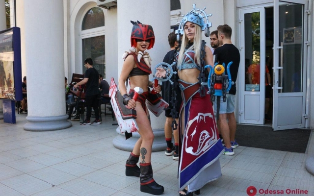 Одесситы наблюдали финал мирового турнира по Dota 2 на большом экране (ФОТО) Фото № 2 Одесситы наблюдали финал мирового турнира по Dota 2 на большом экране (ФОТО) Фото № 2