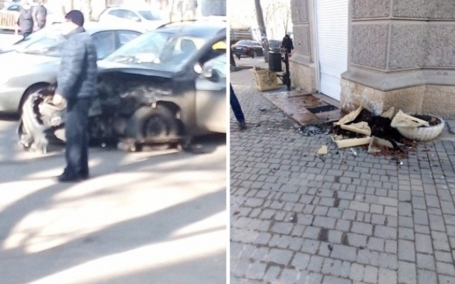 В ДТП в центре Одессы две машины превратились в груду металла (ФОТО) Фото № 0 В ДТП в центре Одессы две машины превратились в груду металла (ФОТО) Фото № 0