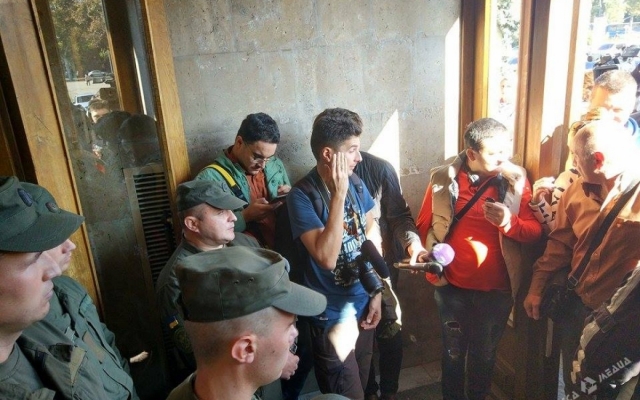 Активисты требуют от руководства Одесской облгосадминистрации провести перевыборы в Одессе Фото № 3 Активисты требуют от руководства Одесской облгосадминистрации провести перевыборы в Одессе Фото № 3