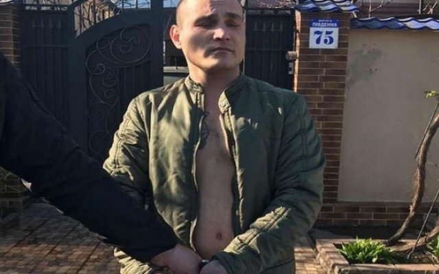 Задержан ранее судимый, избивавший пострадавших в ДТП нацгвардейцев Фото № 0 Задержан ранее судимый, избивавший пострадавших в ДТП нацгвардейцев Фото № 0
