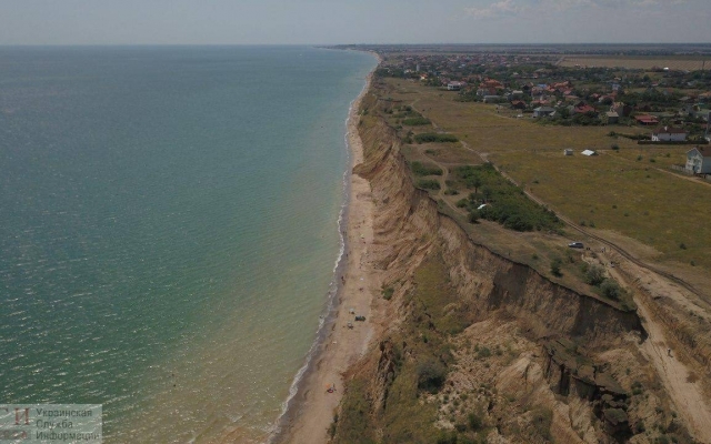 На пляже в Санжейке вновь произошел оползень (ФОТО ,ВИДЕО) Фото № 2 На пляже в Санжейке вновь произошел оползень (ФОТО ,ВИДЕО) Фото № 2