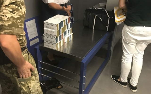 В Одессе у турка изъяли контрабанду Фото № 1 В Одессе у турка изъяли контрабанду Фото № 1