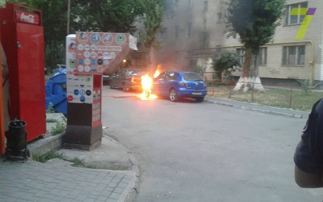 В Одессе вновь горели легковушки (ФОТО) Фото № 0 В Одессе вновь горели легковушки (ФОТО) Фото № 0