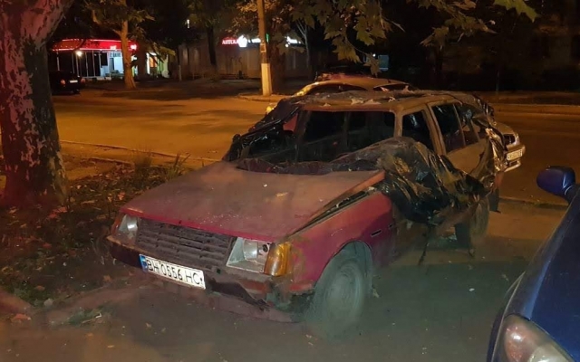 Одесские коммунальщики займутся брошенными автомобилями (ФОТО) Фото № 4 Одесские коммунальщики займутся брошенными автомобилями (ФОТО) Фото № 4