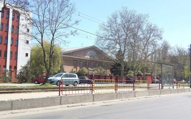В Одессе перекрашивают ограждения в цвет флага города (ФОТО) Фото № 1 В Одессе перекрашивают ограждения в цвет флага города (ФОТО) Фото № 1