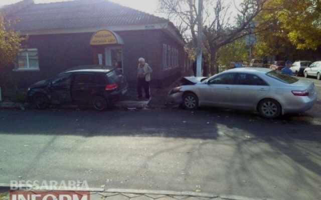 В Измаиле произошло ДТП с участием двух автомобилей Фото № 0 В Измаиле произошло ДТП с участием двух автомобилей Фото № 0