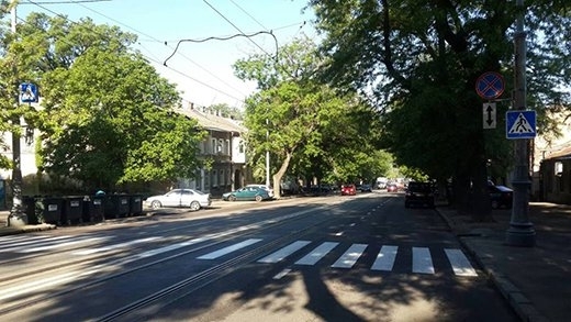 В Одессе продолжают обновлять дорожную разметку (ФОТО) Фото № 1 В Одессе продолжают обновлять дорожную разметку (ФОТО) Фото № 1