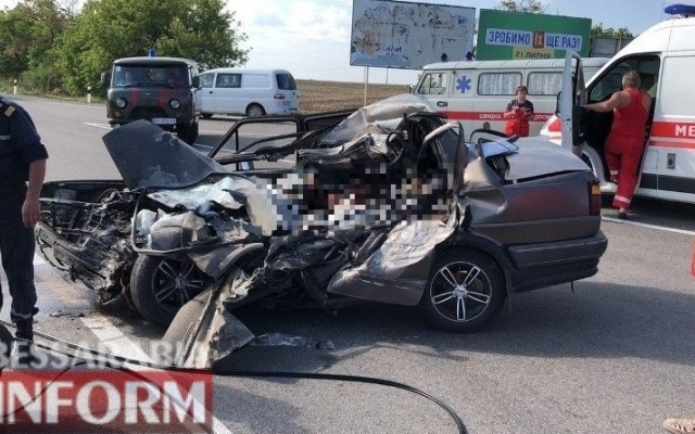 В ДТП на трассе Одесса-Рени погибло четверо, в том числе и ребёнок (ФОТО) Фото № 2 В ДТП на трассе Одесса-Рени погибло четверо, в том числе и ребёнок (ФОТО) Фото № 2