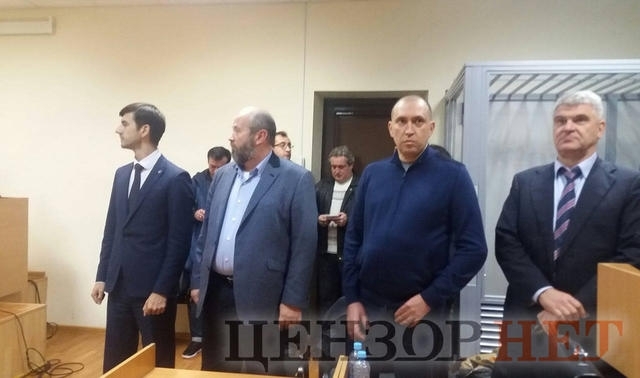 Бизнесмена Вадима Альперина отправили в СИЗО с правом выйти под залог в размере почти 21 миллион гривен Фото № 3 Бизнесмена Вадима Альперина отправили в СИЗО с правом выйти под залог в размере почти 21 миллион гривен Фото № 3