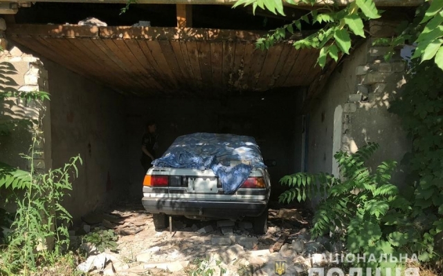 В Одессе угнали авто с целью продажи его по запчастям Фото № 0 В Одессе угнали авто с целью продажи его по запчастям Фото № 0