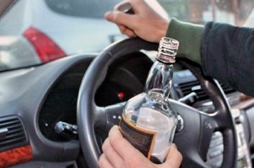 Водитель «под градусом» избил полицейского в ответ на просьбу предъявить документы Фото № 0 Водитель «под градусом» избил полицейского в ответ на просьбу предъявить документы Фото № 0