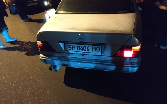 В Одессе иномарка врезалась в забор и сбила трёх пешеходов (ФОТО) Фото № 0 В Одессе иномарка врезалась в забор и сбила трёх пешеходов (ФОТО) Фото № 0