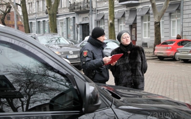 В центре Одессы патрульные оштрафовали автохама (ФОТО) Фото № 5 В центре Одессы патрульные оштрафовали автохама (ФОТО) Фото № 5