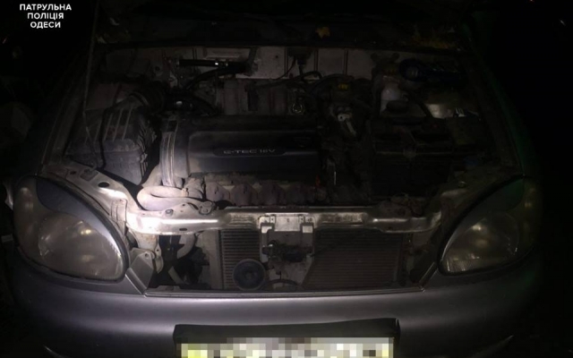 Патрульные Одессы обнаружили два автомобиля, которые незаконно использовались Фото № 1 Патрульные Одессы обнаружили два автомобиля, которые незаконно использовались Фото № 1