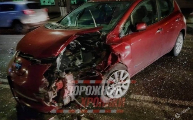 На Николаевской дороге произошло разрушительное ДТП (ФОТО, ВИДЕО) Фото № 2 На Николаевской дороге произошло разрушительное ДТП (ФОТО, ВИДЕО) Фото № 2