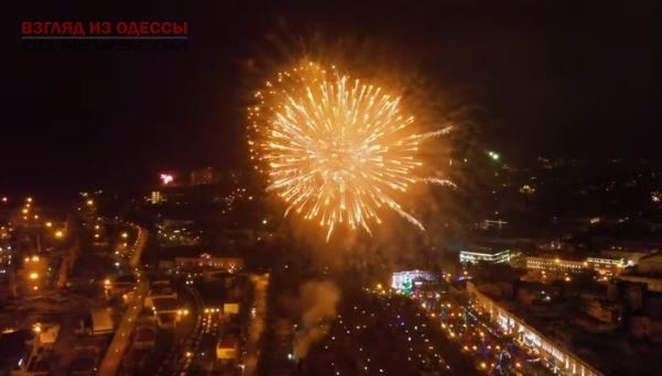 Как выглядел одесский новогодний салют с высоты (ФОТО, ВИДЕО) Фото № 2 Как выглядел одесский новогодний салют с высоты (ФОТО, ВИДЕО) Фото № 2