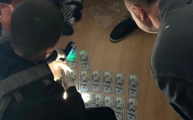 Сотрудник одесского военкомата продавал непригодность за $3000 (ФОТО) Фото № 0 Сотрудник одесского военкомата продавал непригодность за $3000 (ФОТО) Фото № 0