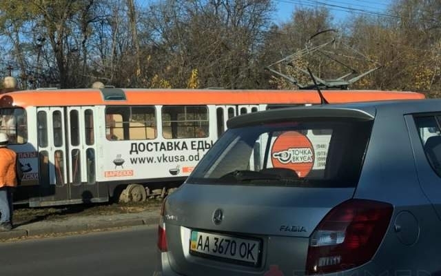 Сегодня на Люстдорфской дороге сошел с рельс трамвай Фото № 1 Сегодня на Люстдорфской дороге сошел с рельс трамвай Фото № 1