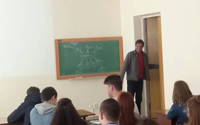 Пьяный гость помешал проводить лекцию в Одесском политехе (ФОТО, ВИДЕО) Фото № 0 Пьяный гость помешал проводить лекцию в Одесском политехе (ФОТО, ВИДЕО) Фото № 0