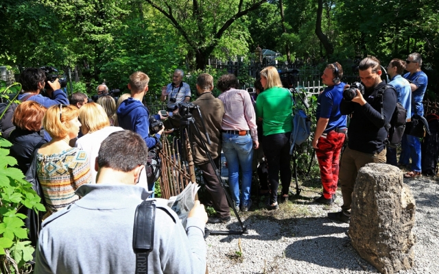 В Одессе восстановили могилу легендарного журналиста (ФОТО) Фото № 0 В Одессе восстановили могилу легендарного журналиста (ФОТО) Фото № 0