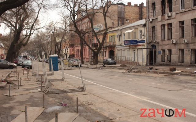 Вокруг колледжа на Троицкой сняли ограждение Фото № 3 Вокруг колледжа на Троицкой сняли ограждение Фото № 3