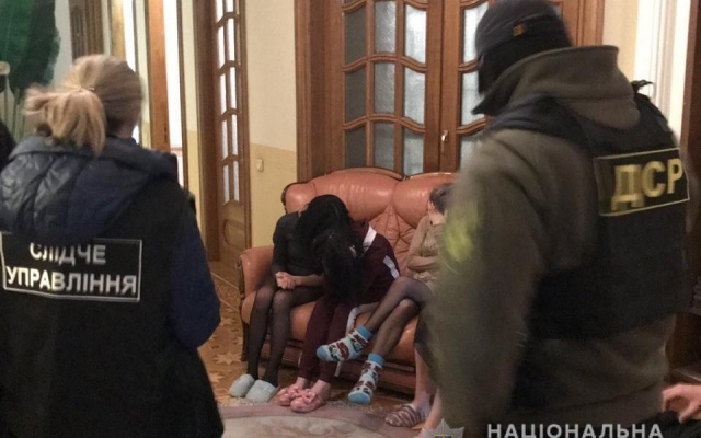 Полицейские задержали банду разбойников, грабивших одесситов и гостей города Фото № 5 Полицейские задержали банду разбойников, грабивших одесситов и гостей города Фото № 5