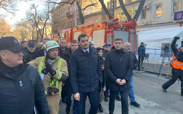 Пожар на Троицкой: Визит премьер-министра Украины в Одессу Фото № 1 Пожар на Троицкой: Визит премьер-министра Украины в Одессу Фото № 1