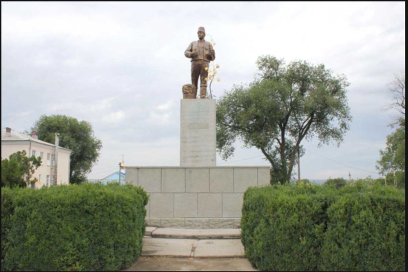 В Болградском районе Ленина превратили в болгарского переселенца Фото № 0 В Болградском районе Ленина превратили в болгарского переселенца Фото № 0